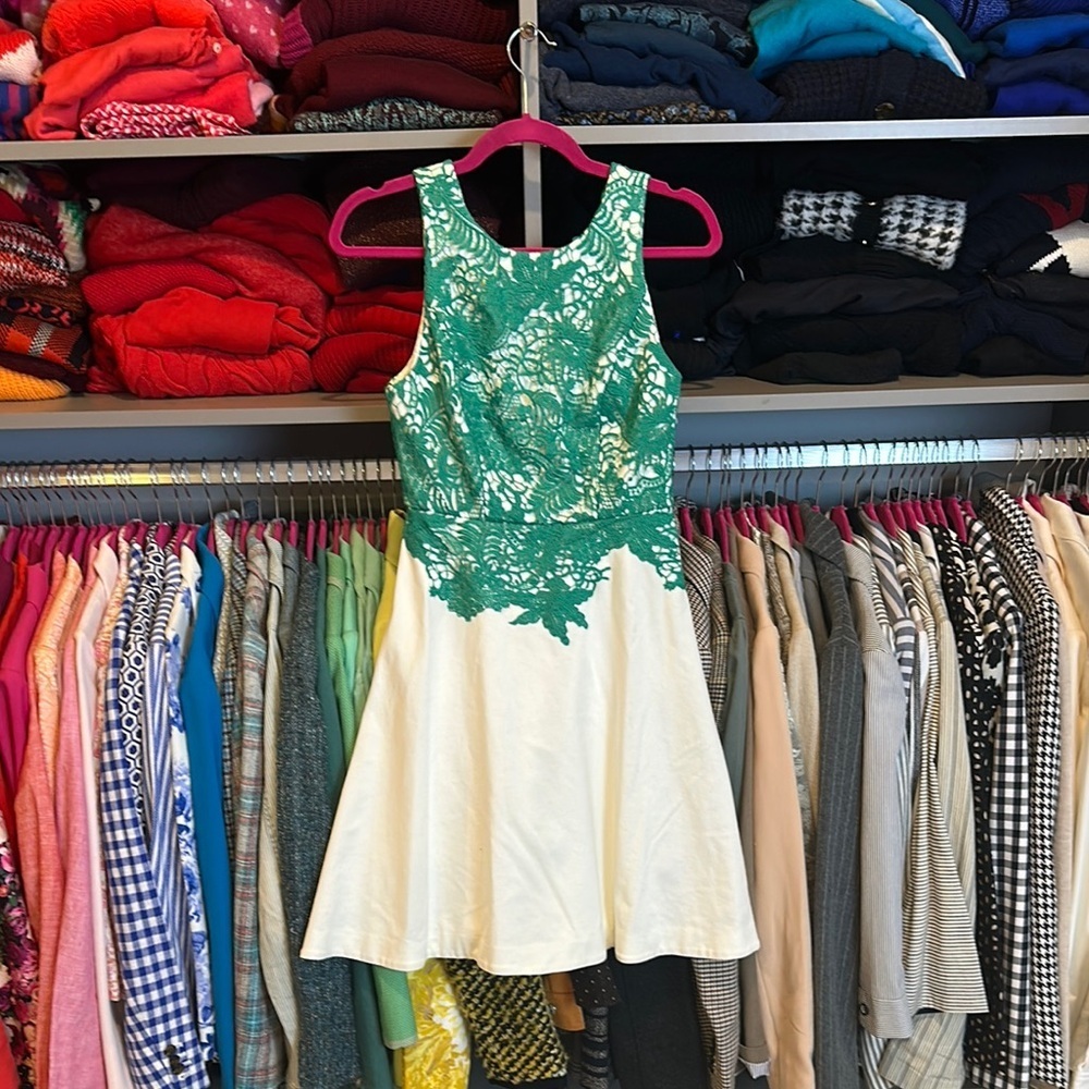 Moulinette Soeurs ivory with green lace overlay sleeveless v back dress size 2